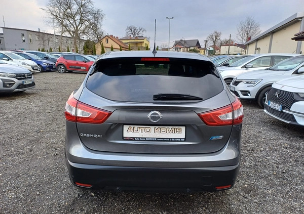 Nissan Qashqai cena 49999 przebieg: 159000, rok produkcji 2014 z Złocieniec małe 137